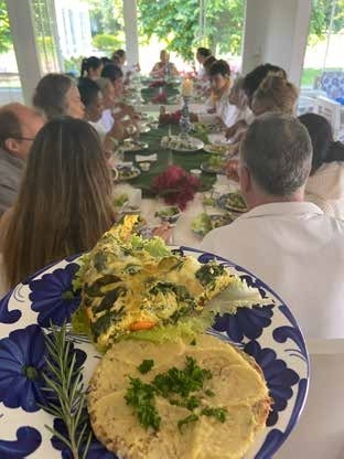 Plato de alimentación consciente vegetariana